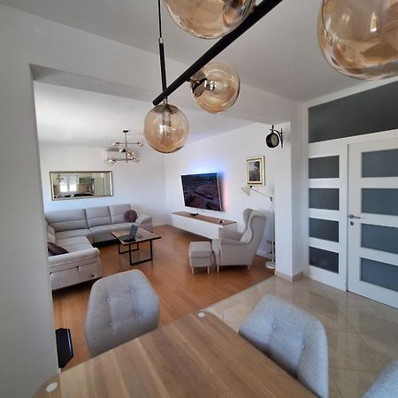 Sea Stone Apartment Подстрана Екстериор снимка