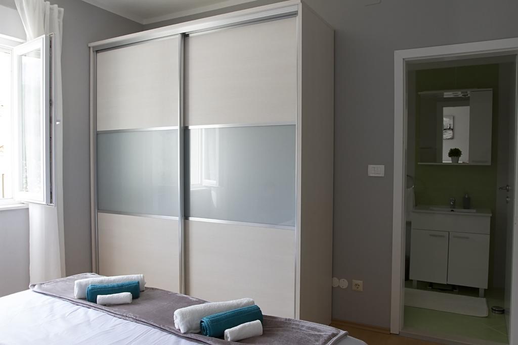 Sea Stone Apartment Подстрана Екстериор снимка