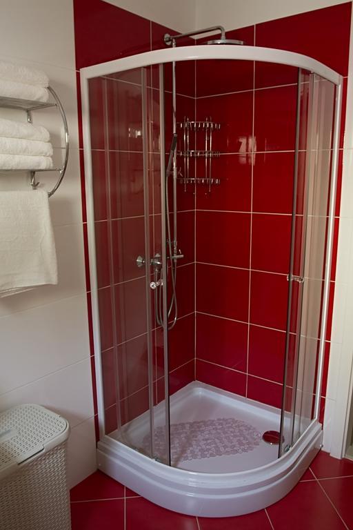 Sea Stone Apartment Подстрана Екстериор снимка