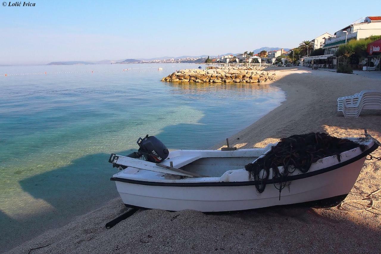 Sea Stone Apartment Подстрана Екстериор снимка